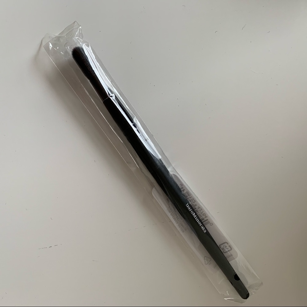 bareMinerals blender brush